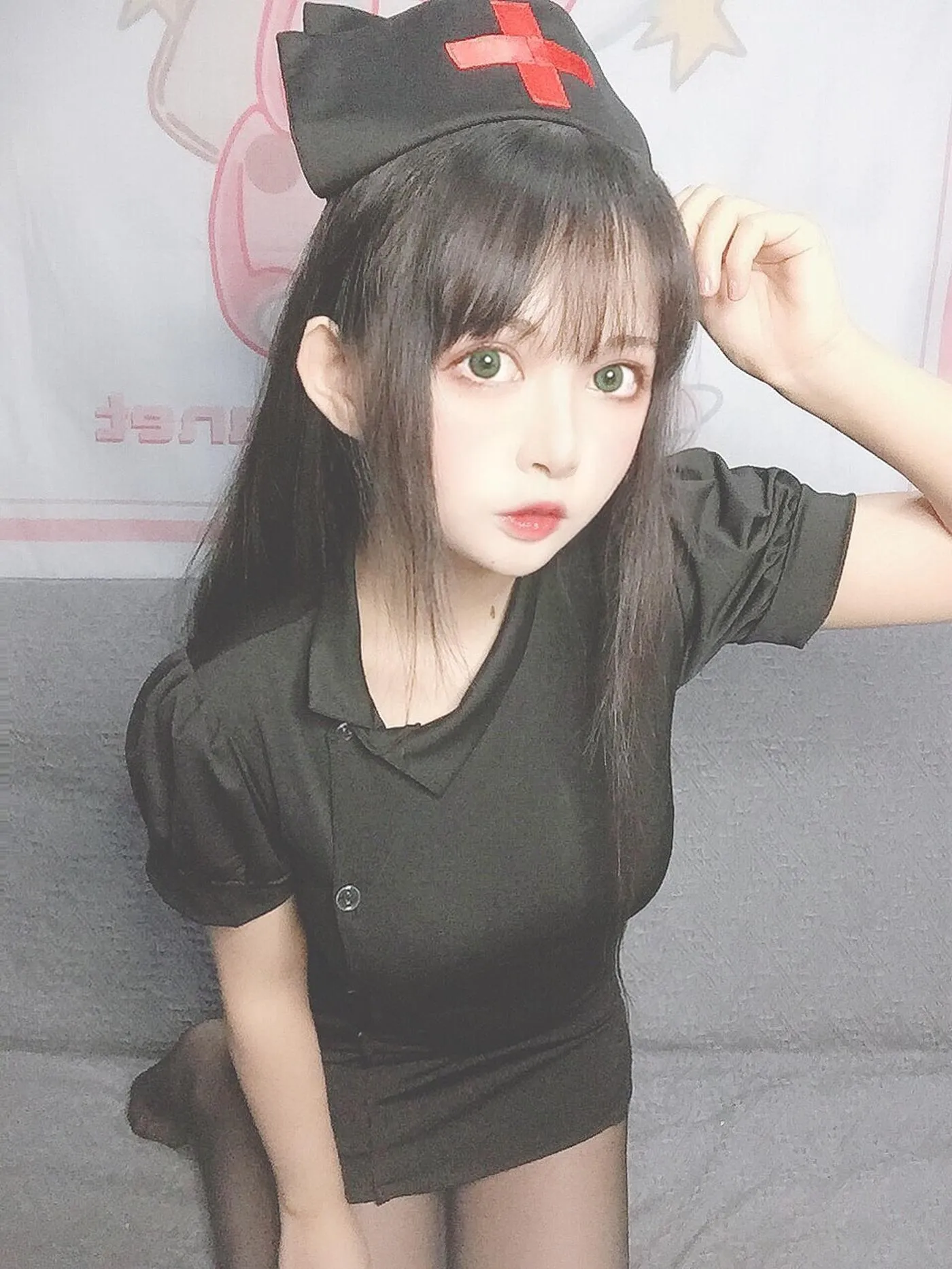 黑猫猫OvO – NO.21 护士喵自拍 [19P]插图6